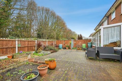 3 bedroom end of terrace house for sale, Pine Way, Folkestone, Kent, CT19