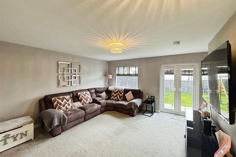 2 bedroom semi-detached house for sale, Wardie Road, Glasgow G33