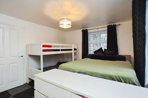 1 bedroom flat for sale, Cobnut Avenue, Maidstone, Kent, ME15