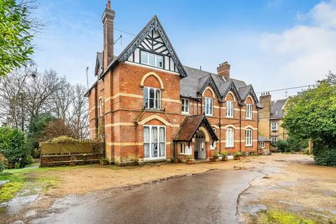 2 bedroom flat for sale, Broadwater Down, Tunbridge Wells, TN2