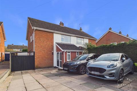 3 bedroom semi-detached house for sale, Lismore Drive, Hinckley