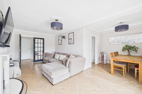 3 bedroom semi-detached house for sale, Lismore Drive, Hinckley
