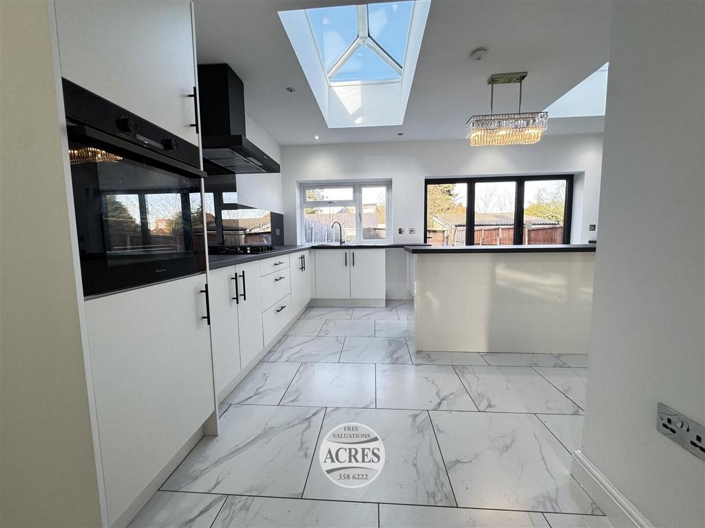 IMG 4229 (Large).jpg