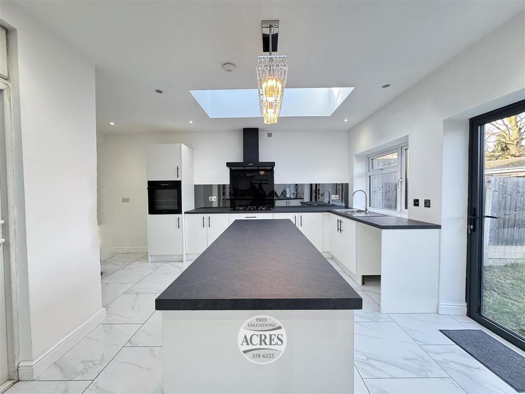 IMG 4271 (Large).jpg