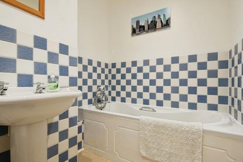 2 bedroom flat for sale, Chatsworth Square, Hove, East Sussex, BN3