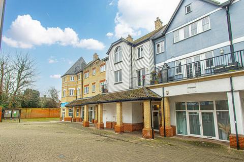 2 bedroom apartment for sale, Roche Close, Rochford, SS4