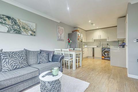 2 bedroom apartment for sale, Roche Close, Rochford, SS4