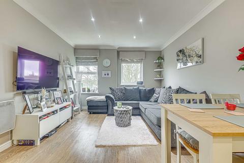 2 bedroom apartment for sale, Roche Close, Rochford, SS4