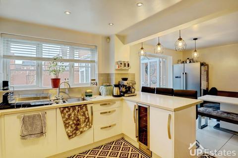 undefined, Passionflower Close, Bedworth