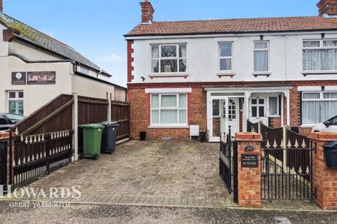 3 bedroom end of terrace house for sale, Beresford Road, Great Yarmouth
