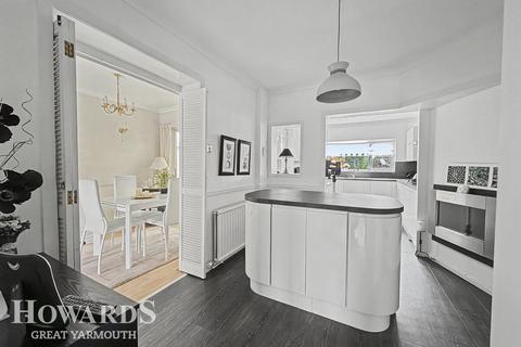 3 bedroom end of terrace house for sale, Beresford Road, Great Yarmouth