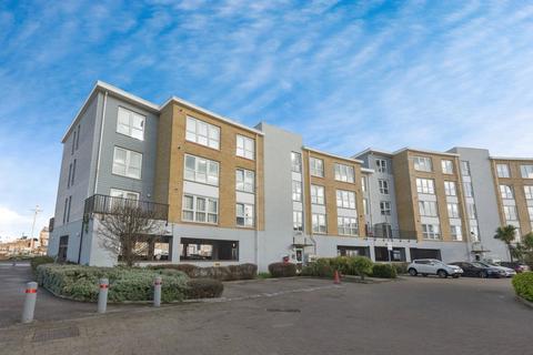 2 bedroom flat for sale, Admirals Way, Gravesend, Kent, DA12