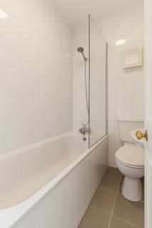 1 bedroom apartment to rent, Tower Bridge Road, Southwark, SE1