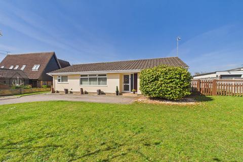 3 bedroom detached bungalow for sale, Old Norton Road, Thurston