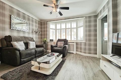 3 bedroom semi-detached house for sale, Mill Hill Road, Cowes, Isle of Wight