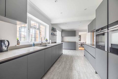 5 bedroom detached house for sale, Linchfield Road, Datchet SL3