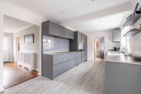 5 bedroom detached house for sale, Linchfield Road, Datchet SL3