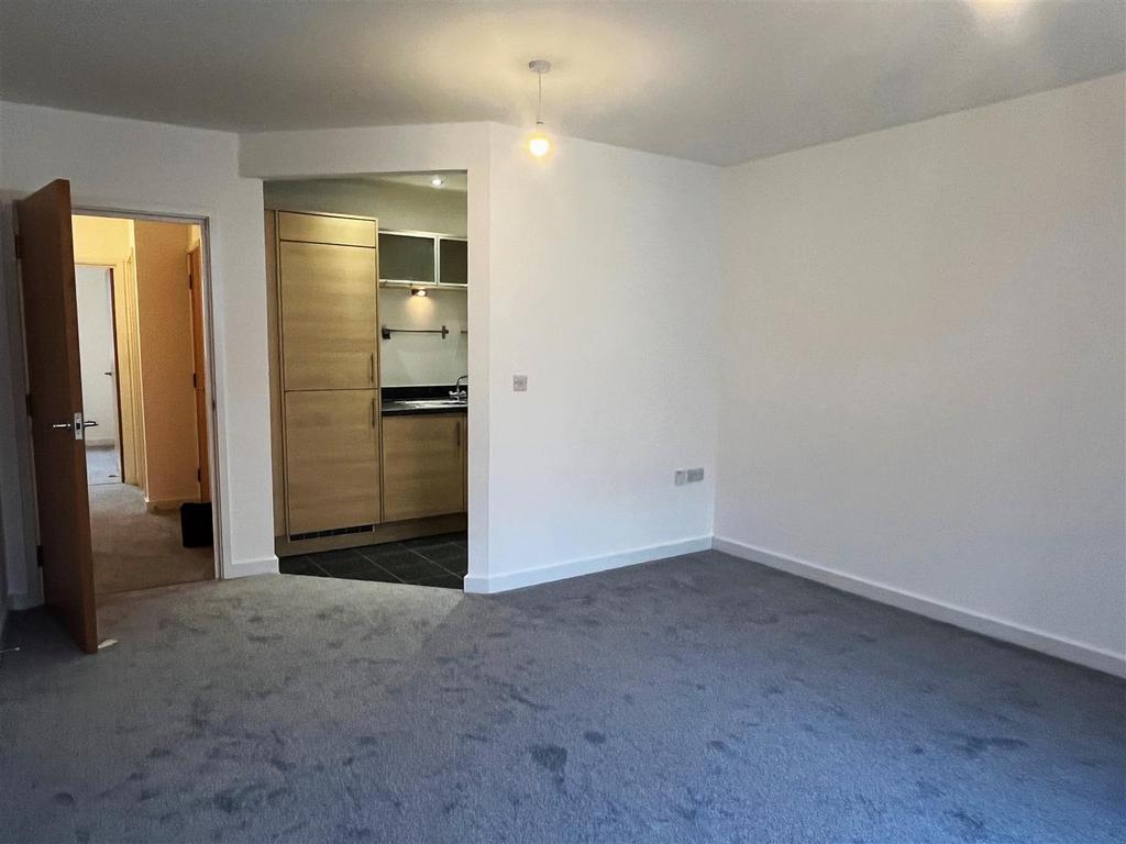 Living room 2.jpg