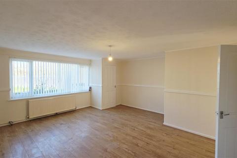3 bedroom terraced house to rent, Wharton Gardens, Winsford