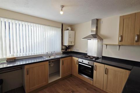 3 bedroom terraced house to rent, Wharton Gardens, Winsford