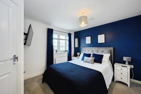 2 bedroom terraced house for sale, Emerald Road, Crawley, West Sussex, RH10