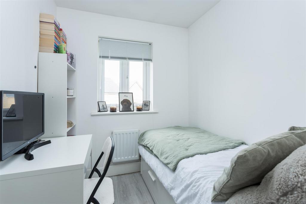 9 Eccleshall Gardens-21.jpg