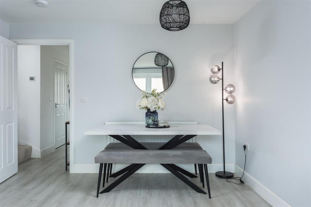 9 Eccleshall Gardens-12.jpg