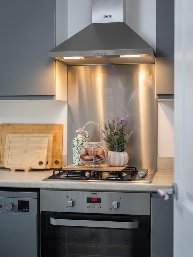 Kitchen 1.jpg