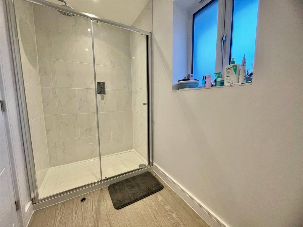 Master En-Suite