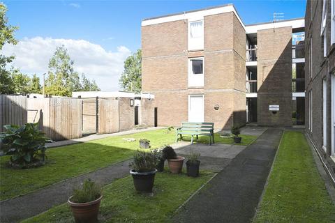2 bedroom flat for sale, Charlesway Court, Lea Road, Lea, Preston, PR2