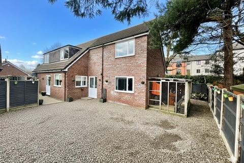 5 bedroom detached house for sale, Moorhey Crescent, Penwortham, Preston, Lancashire, PR1