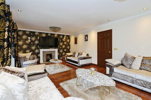 4 bedroom detached house for sale, London Road, Sayers Common, West Sussex, BN6