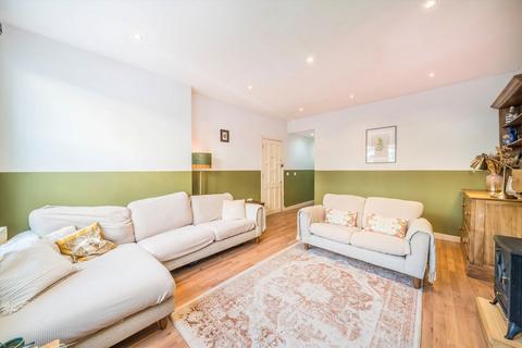 undefined, Shrubbery Road, LONDON SW16