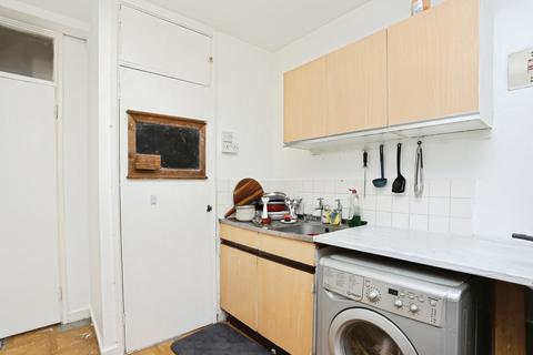 1 bedroom flat for sale, Wood Vale, London, SE23