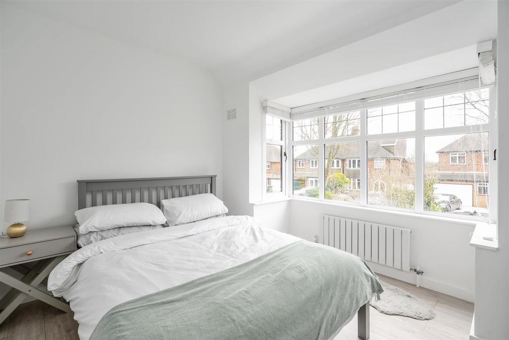 6 Kingswood Close 15.jpg