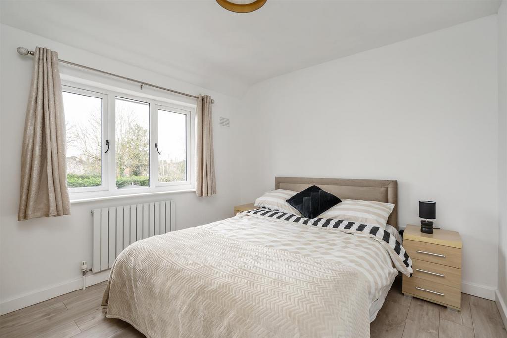6 Kingswood Close 13.jpg