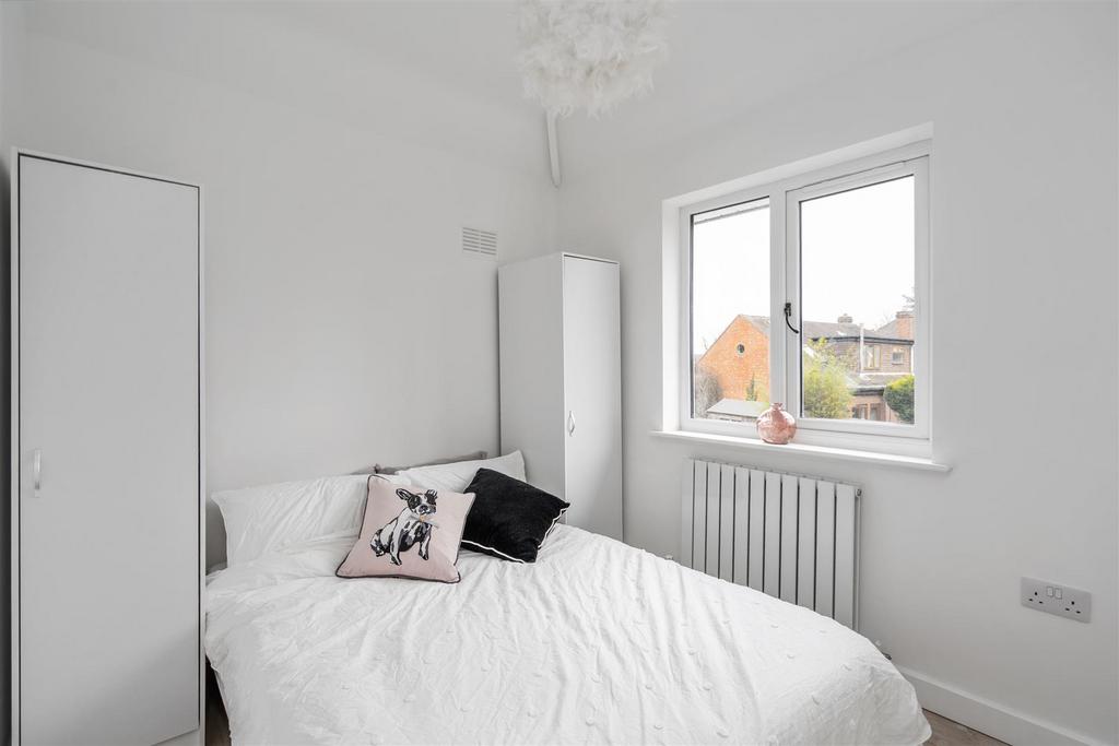 6 Kingswood Close 12.jpg