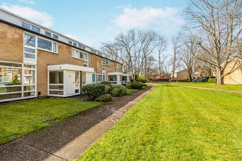 undefined, Weymede, Byfleet, West Byfleet, Surrey, KT14