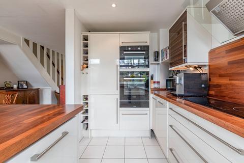 undefined, Weymede, Byfleet, West Byfleet, Surrey, KT14
