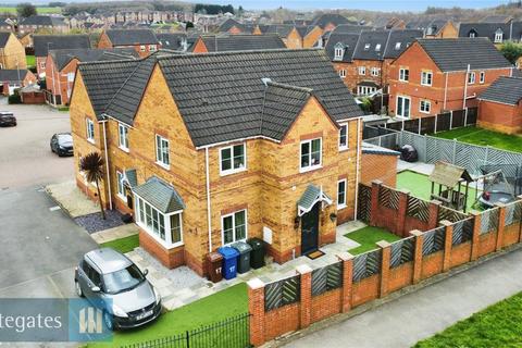 3 bedroom end of terrace house for sale, Kingwood Close, Monk Bretton, S71