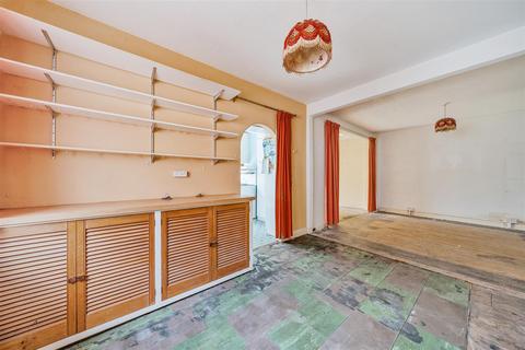3 bedroom bungalow for sale, Avenue South, Surbiton
