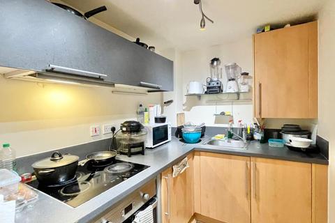 1 bedroom in a flat share to rent, Broadway Plaza, Birmingham City B16