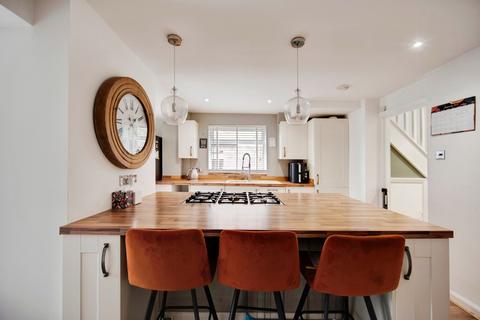 3 bedroom semi-detached house for sale, Woodlands Road, AYLESFORD, Kent, ME20