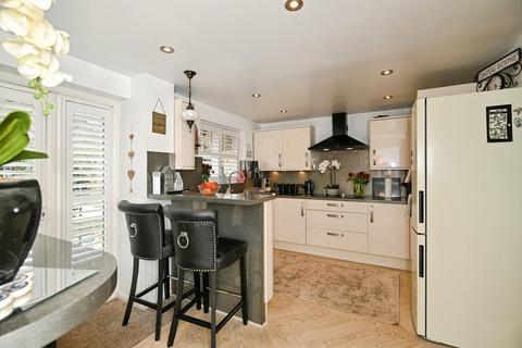 4 bedroom detached house for sale, Lockham Farm Avenue, MAIDSTONE, Kent, ME17