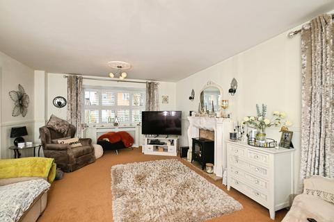 4 bedroom detached house for sale, Lockham Farm Avenue, MAIDSTONE, Kent, ME17
