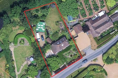 4 bedroom detached house for sale, Dean Street, MAIDSTONE, Kent, ME15