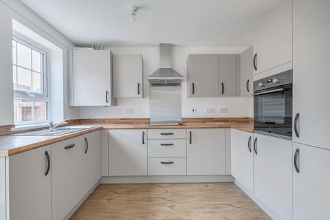 3 bedroom semi-detached house to rent, Arvid Close, Aylesford, Kent, ME20
