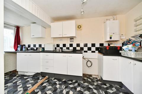3 bedroom semi-detached house for sale, Glynde Close, Newhaven