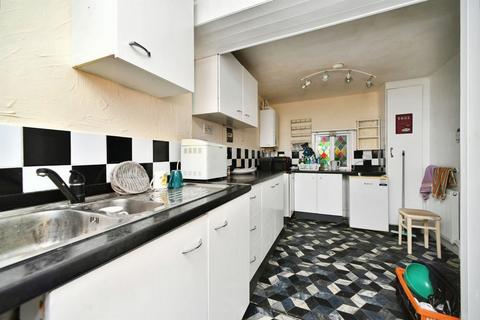 3 bedroom semi-detached house for sale, Glynde Close, Newhaven