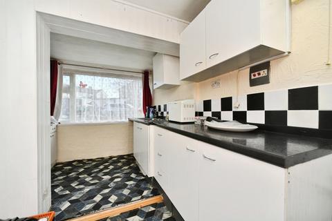 3 bedroom semi-detached house for sale, Glynde Close, Newhaven